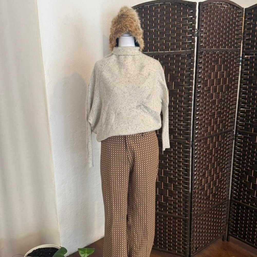 Club Monaco 100% Cashmere Funnel Neck Sweater Minimalist Chic Size S/P